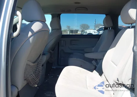 2015 Kia Sedona Lx z USA, uszkodzony, nr VIN KNDMB5C16F6028288